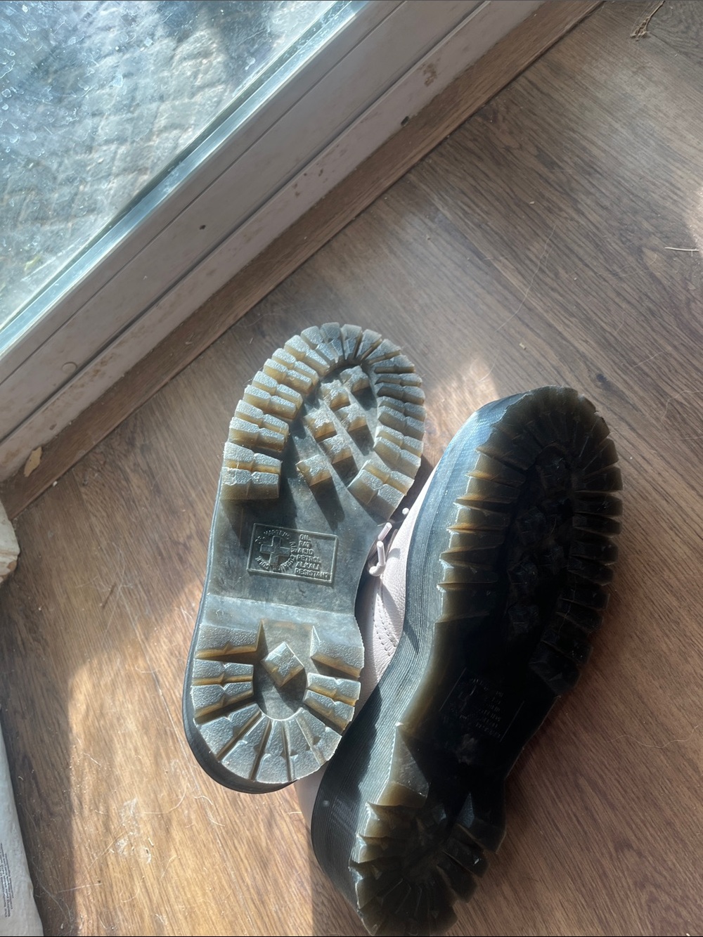 Dr. Martens shoes - Picture 7 of 7